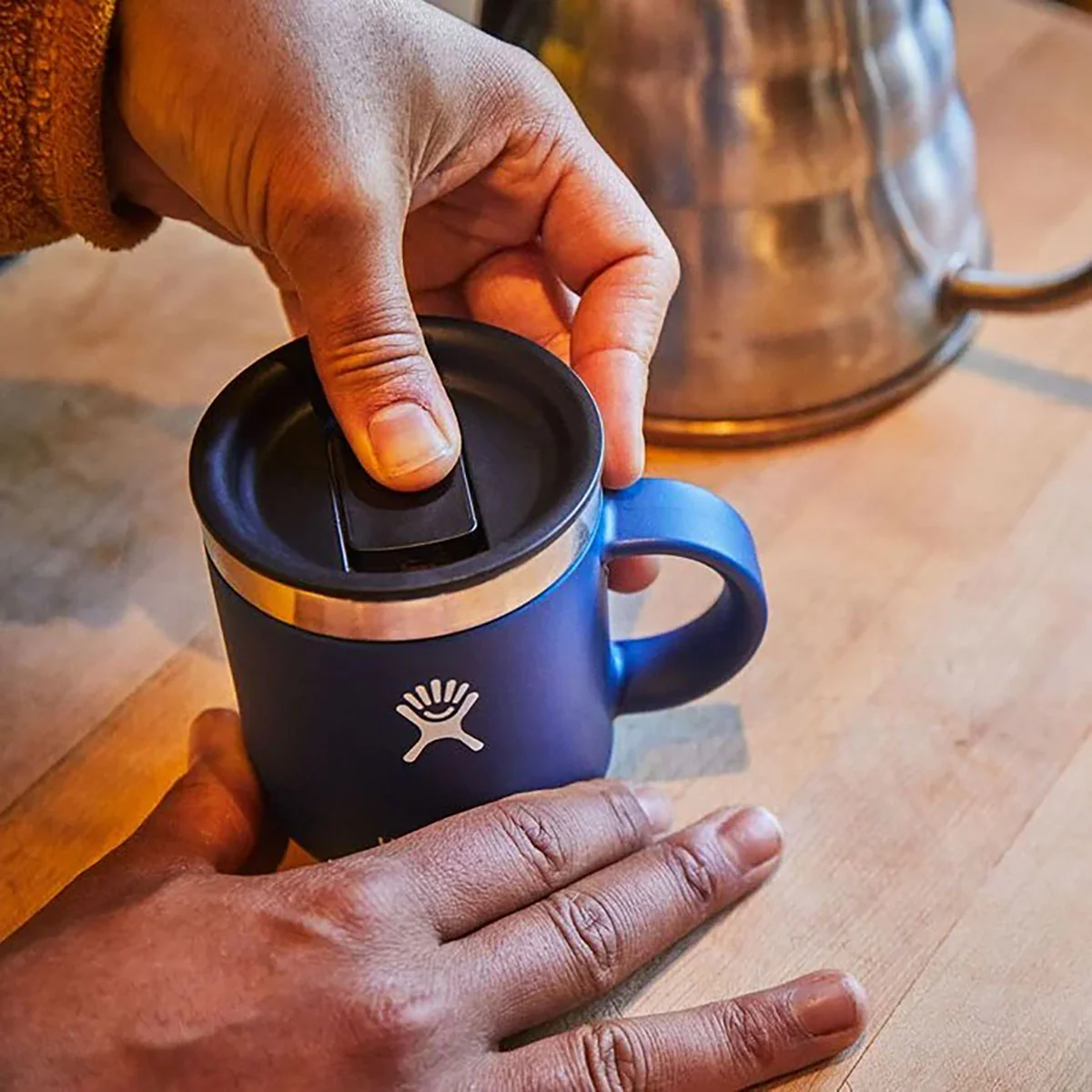 Hydro Flask Small Closeable Press-in Lid - Image 4